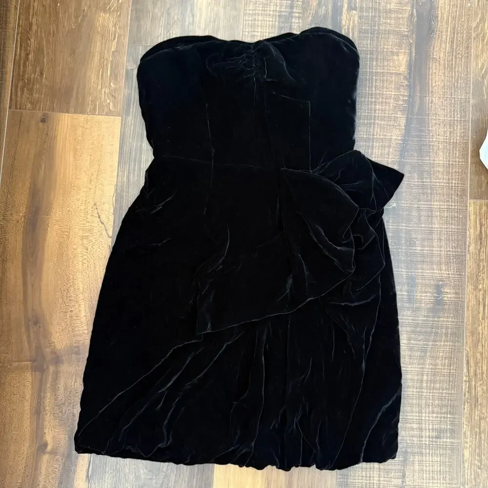 Marc by Marc Jacobs Black Velvet Strapless Mini Dress with Built in Bra - 4 - Picture 5 of 12